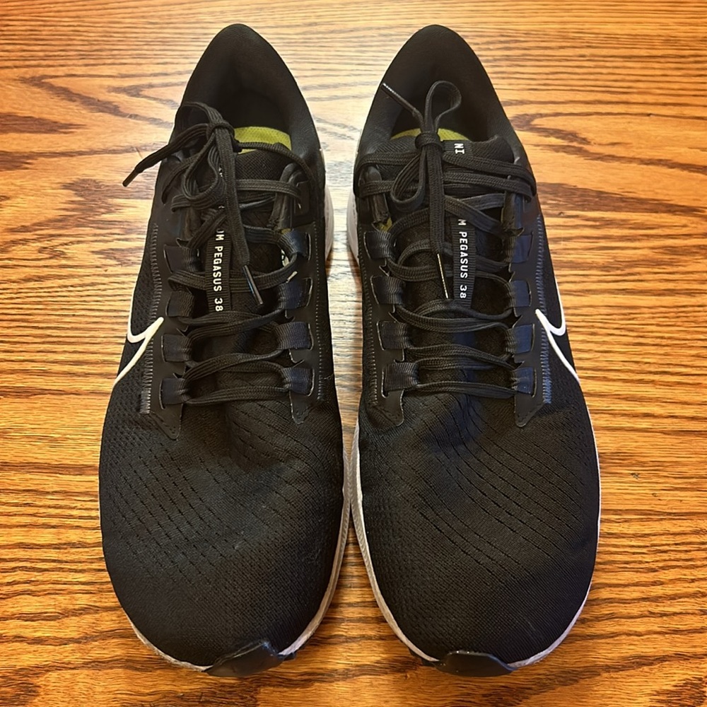 Men’s Nike Air Zoom Pegasus 38 Black & White Running Shoes Sneakers Size 11.5